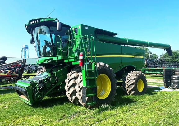 Main image John Deere S780