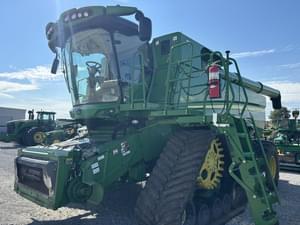 2021 John Deere S780 Image