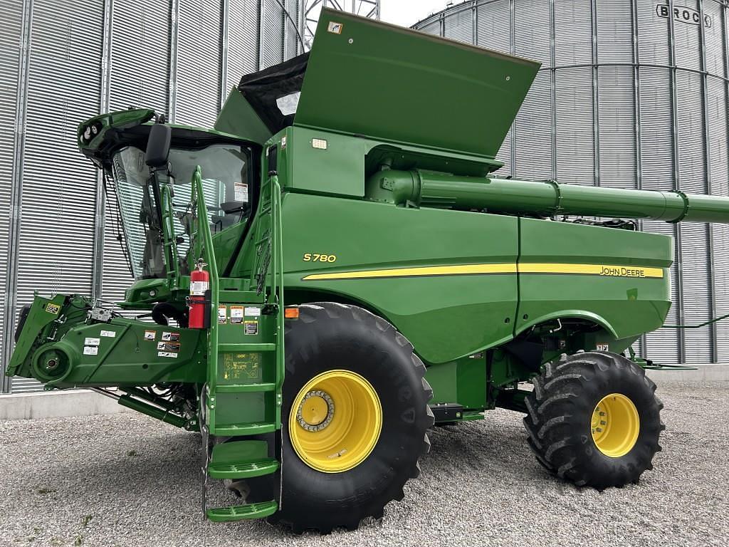 Image of John Deere S780 Primary image