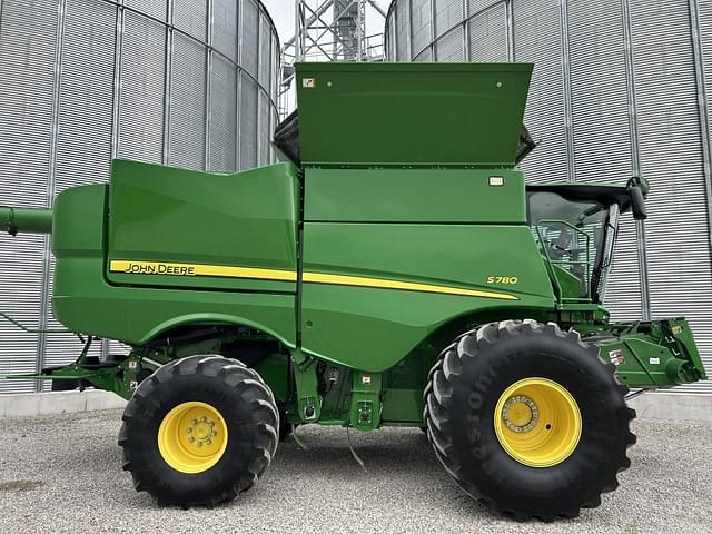 Image of John Deere S780 equipment image 3