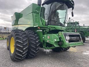 Main image John Deere S780 3