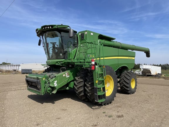 Main image John Deere S780