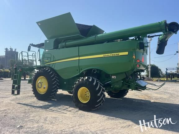 Image of John Deere S780 equipment image 4