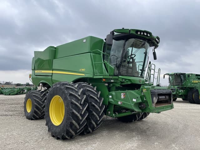 Image of John Deere S780 equipment image 1