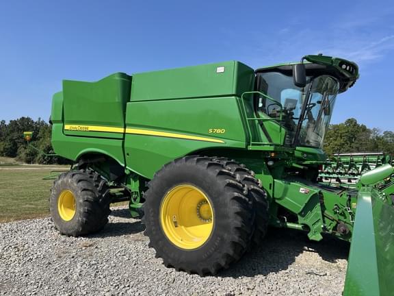Image of John Deere S780 equipment image 1