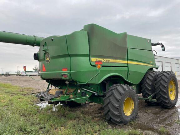 Image of John Deere S780 equipment image 1