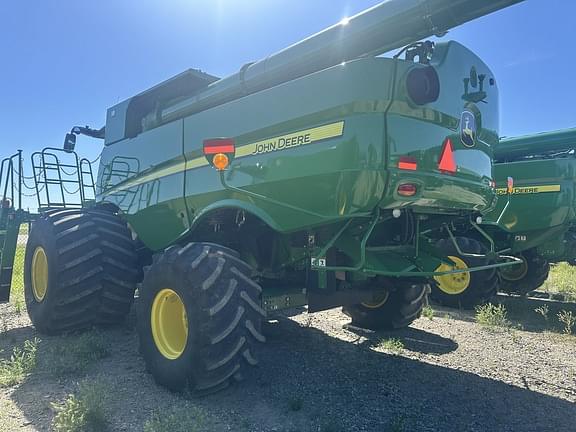 Image of John Deere S780 equipment image 2