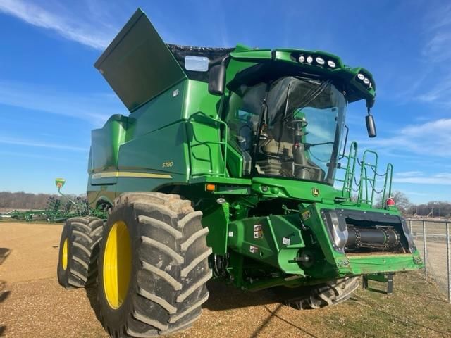 Main image John Deere S780