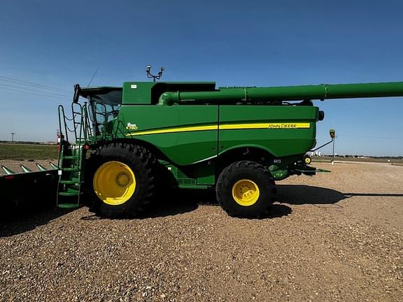 Image of John Deere S780 Primary image