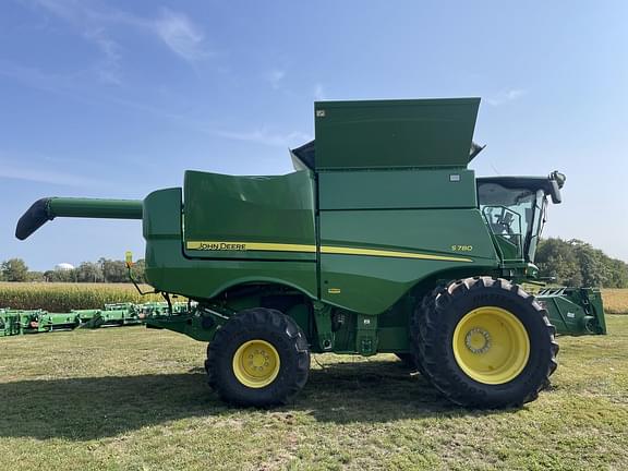 Image of John Deere S780 equipment image 3