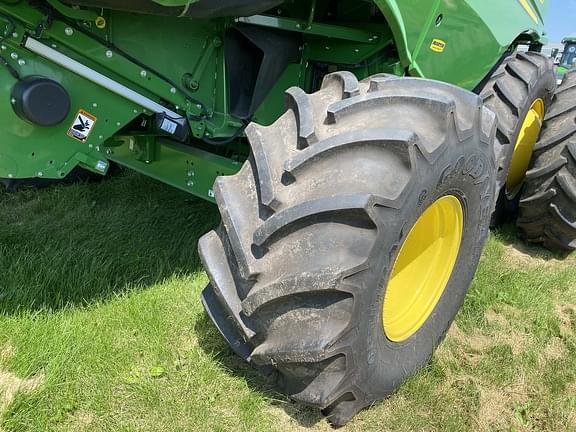 Image of John Deere S780 equipment image 4