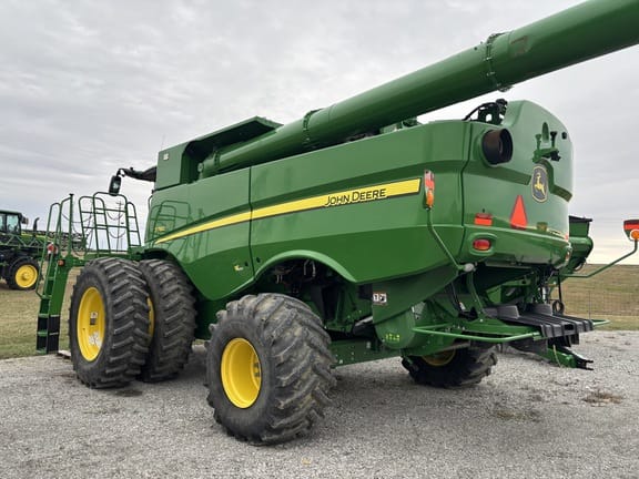 2021 John Deere S780 Equipment Image0