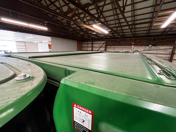 Image of John Deere S780 equipment image 3