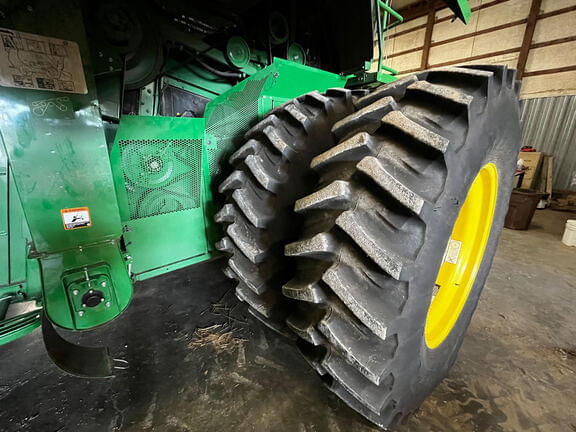 Image of John Deere S780 equipment image 4