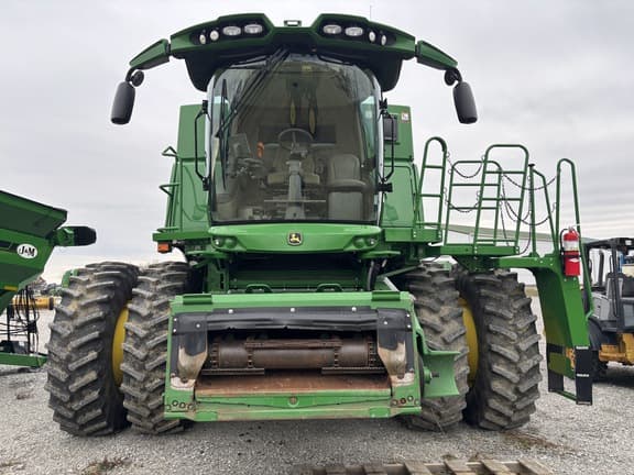 Image of John Deere S780 equipment image 2