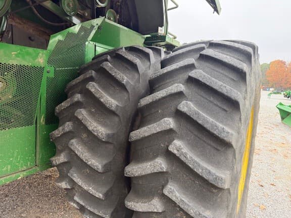 Image of John Deere S780 equipment image 3