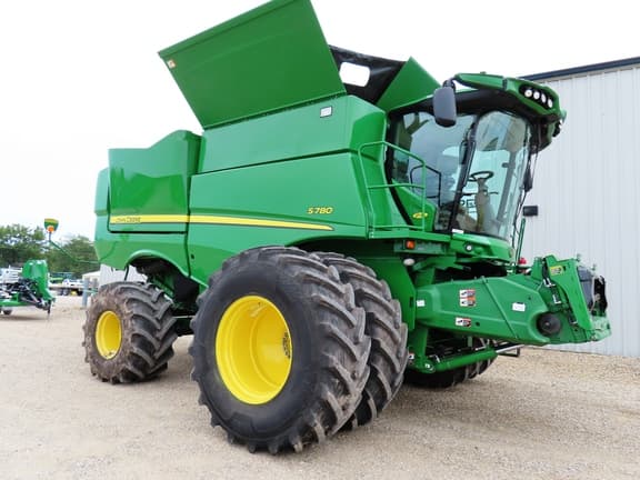 Image of John Deere S780 equipment image 4