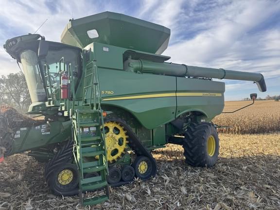 Image of John Deere S780 Primary image