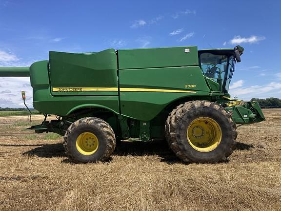 Image of John Deere S780 equipment image 1
