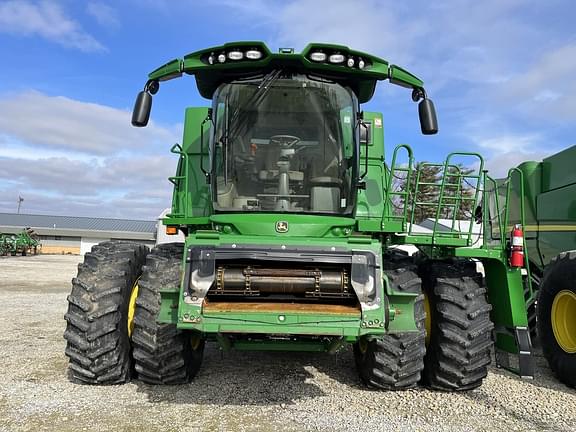 Image of John Deere S780 equipment image 1