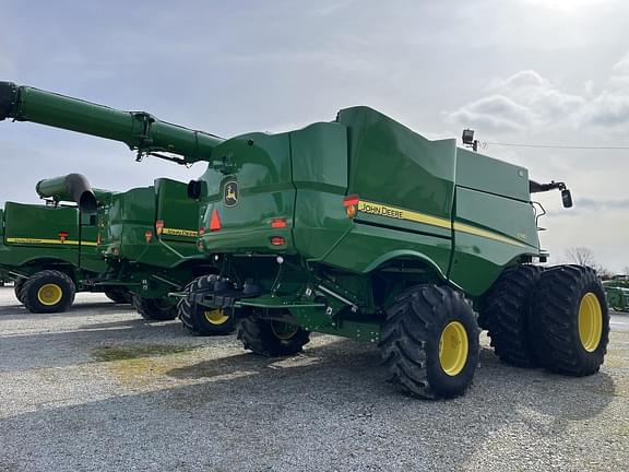 Image of John Deere S780 equipment image 4