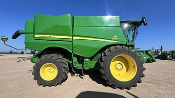 Main image John Deere S780 1