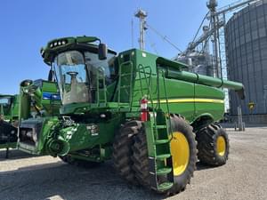 2021 John Deere S780 Image
