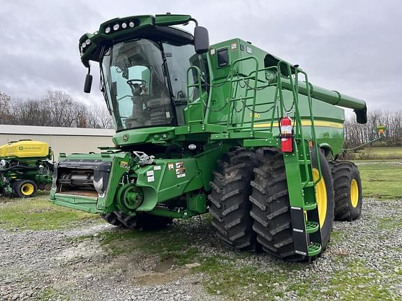 Image of John Deere S780 equipment image 2