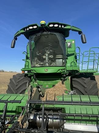 Image of John Deere S780 equipment image 1