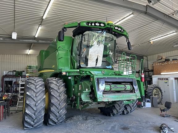 Image of John Deere S780 equipment image 1