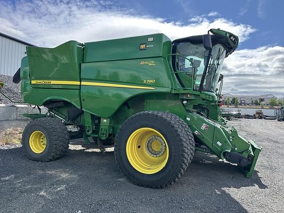 Image of John Deere S780 equipment image 1