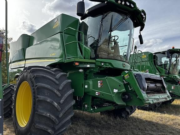 Image of John Deere S780 equipment image 1