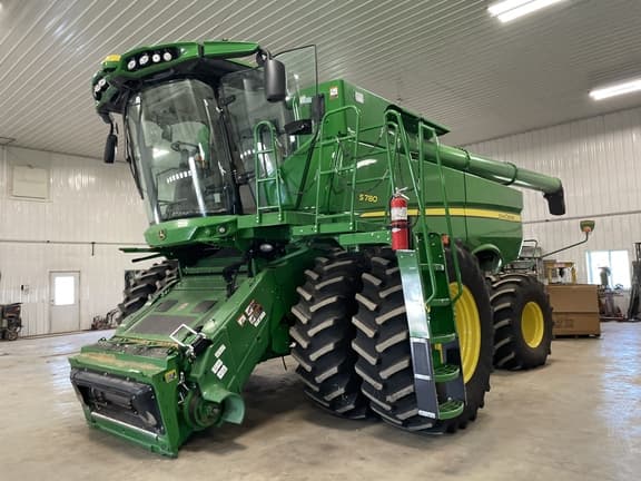 Image of John Deere S780 equipment image 1