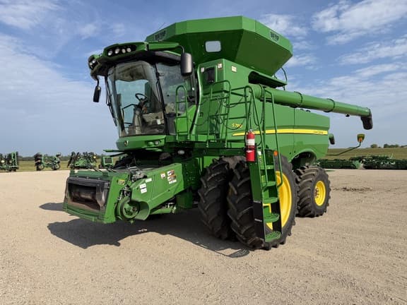 Image of John Deere S780 equipment image 1