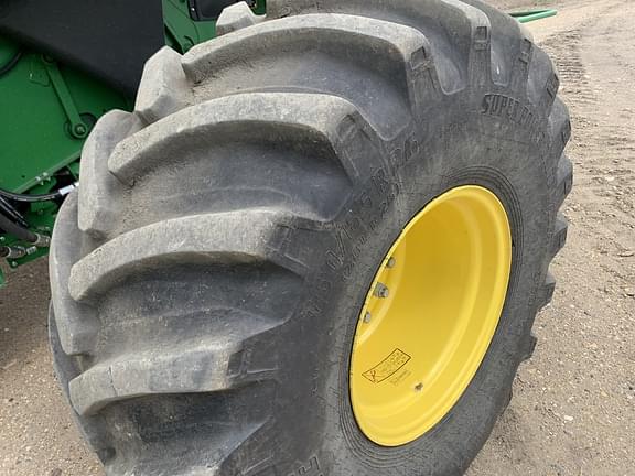Image of John Deere S780 equipment image 2