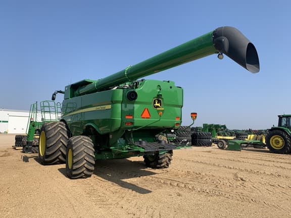 Image of John Deere S780 equipment image 3