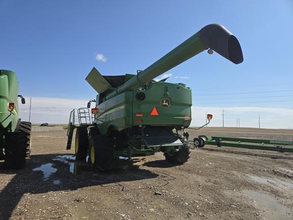 Image of John Deere S780 equipment image 3