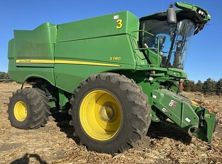 Image of John Deere S780 equipment image 1