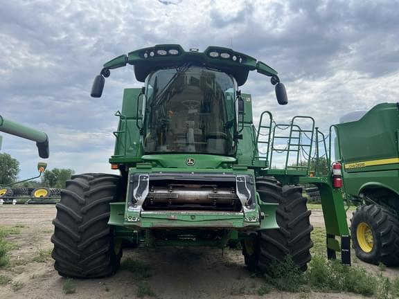 Image of John Deere S780 equipment image 1