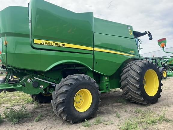 Image of John Deere S780 equipment image 4