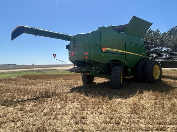 Image of John Deere S780 equipment image 1