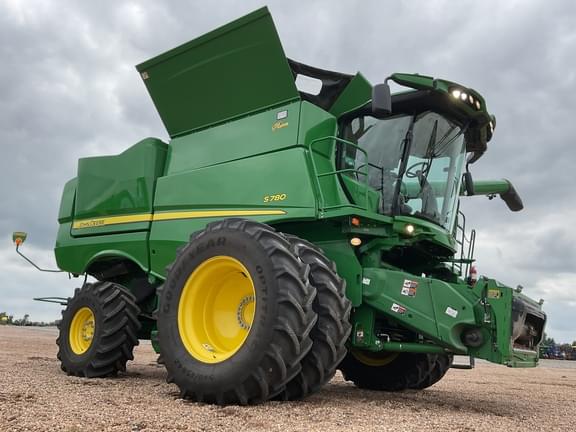 Image of John Deere S780 Primary image