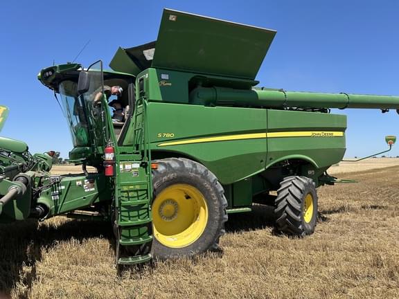 Image of John Deere S780 Primary image