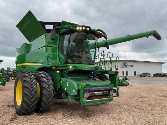 Image of John Deere S780 equipment image 2
