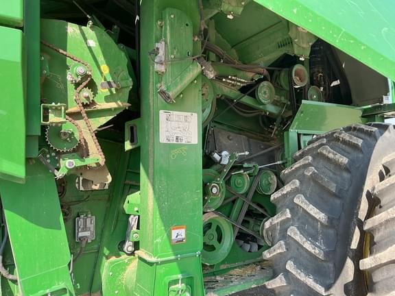 Image of John Deere S780 equipment image 4