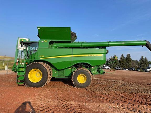 Image of John Deere S780 equipment image 1