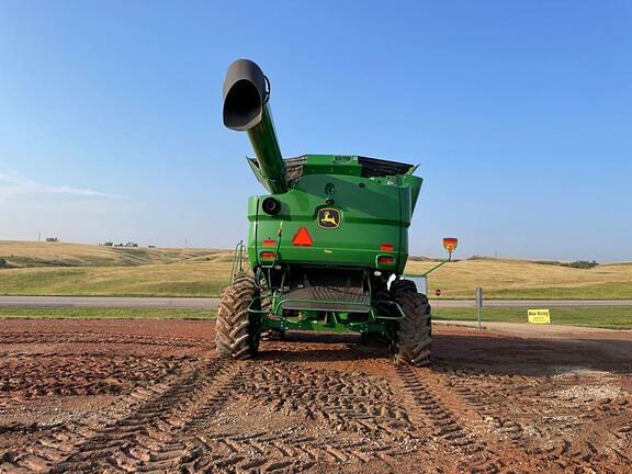 Image of John Deere S780 equipment image 3