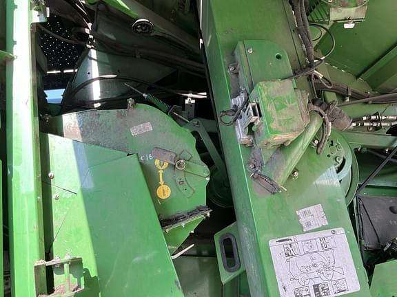 Image of John Deere S780 equipment image 4