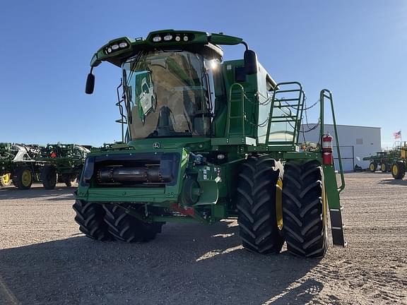 Image of John Deere S780 equipment image 3