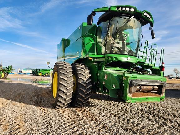 Image of John Deere S780 equipment image 1